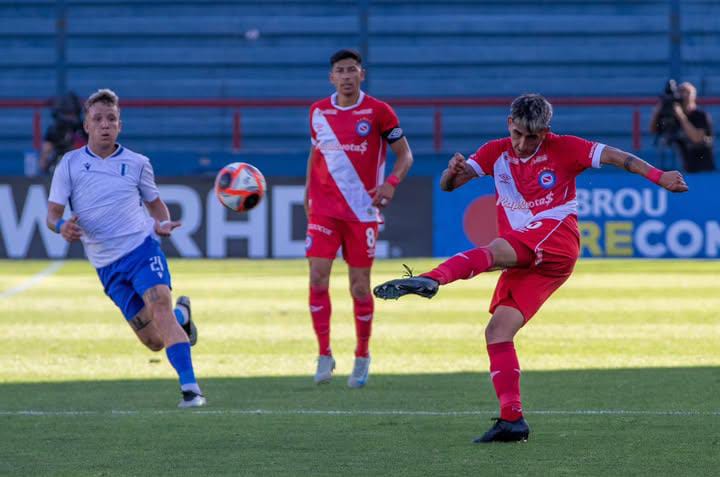 PUPI LESCANO Y NACHO MIRAMON SUMARON MINUTOS